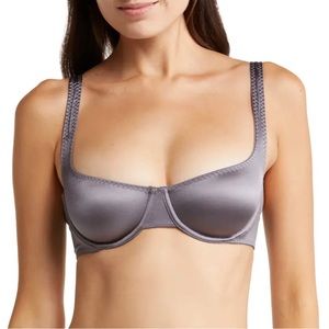 SKIMS NWT Woven Shine Underwire Bra in color “Armor” size 34A